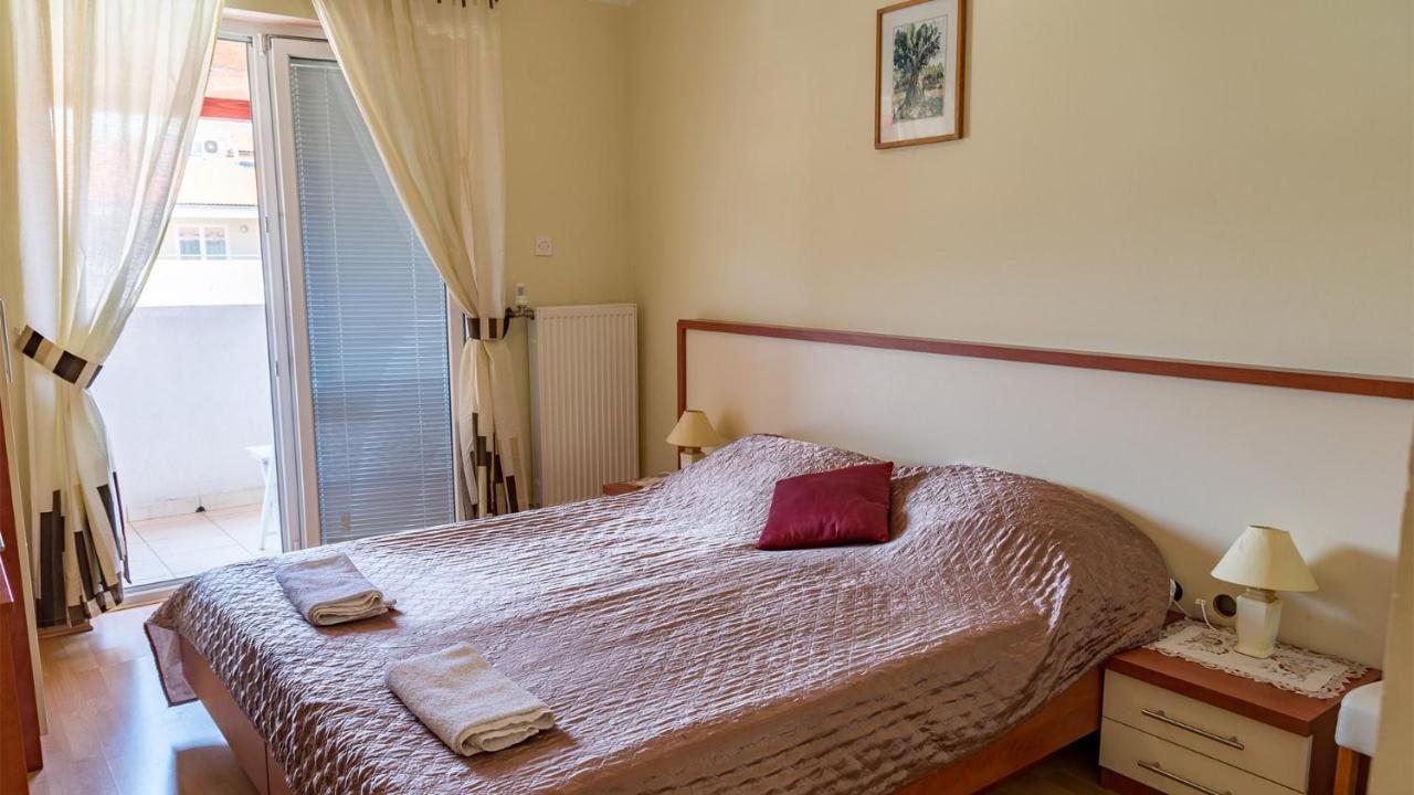 Pag Marina Rooms & Apartment Luaran gambar