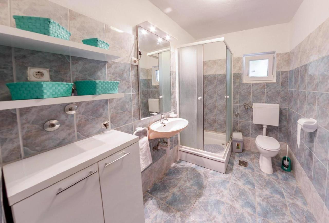 Pag Marina Rooms & Apartment Luaran gambar
