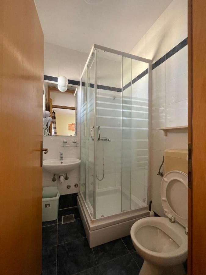 Pag Marina Rooms & Apartment Luaran gambar